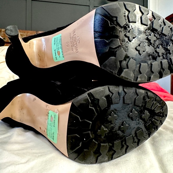 Gorgeous Valentino suede knee high boots - Picture 4 of 5